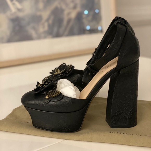 Bottega Veneta CALF AYERS BUTTERFLY MARY JANE PUMP - Picture 5 of 10